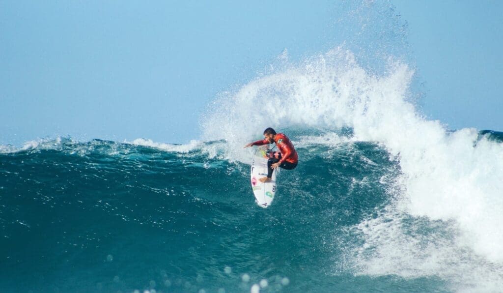 surfing-in-costa-rica