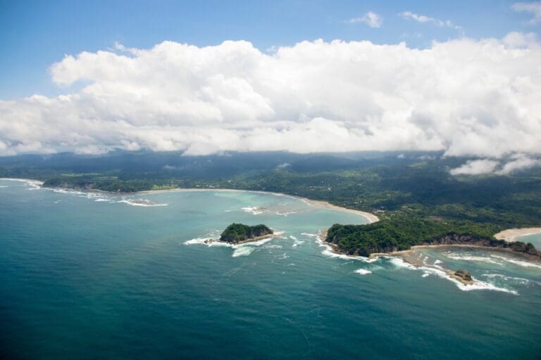 Landscape image of Playa Sámara on the Guanacaste Coast